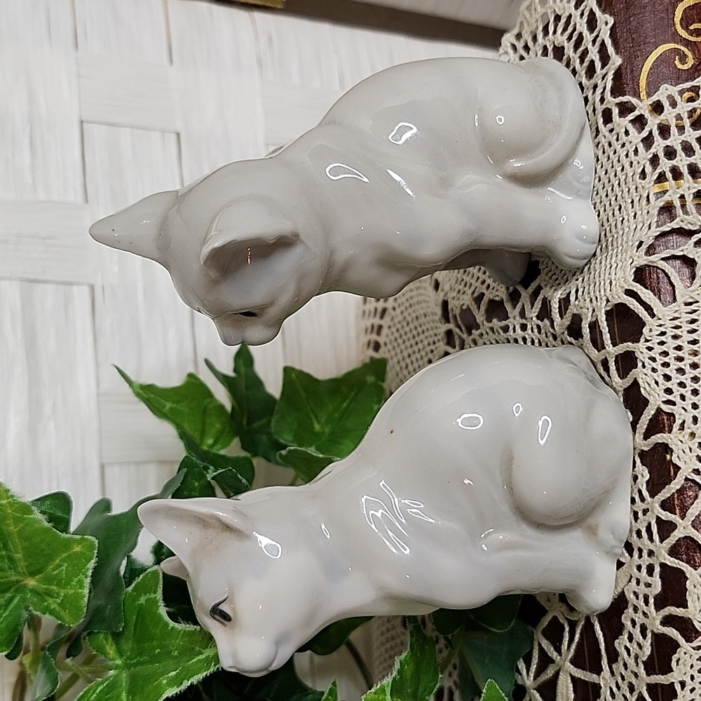 ๐*VINTAGE* 2 ADORABLE OTAGIRI GREY & WHITE PORCELAIN KITTENS CATS - Picture 6 of 7